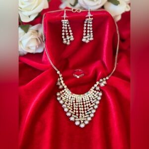 Necklace with earrings and adjustable ring